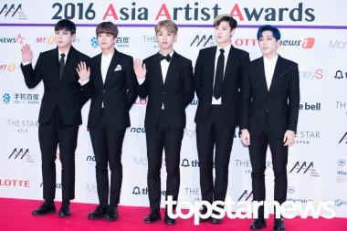 [UHD포토] 비에이피(B.A.P), ‘여심 저격하는 손인사’ (2016 아시아 아티스트 어워즈, AAA)