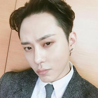 [스타SNS] 비스트(BEAST) 용준형, 이런 남자친구 구해요…‘여심 저격’