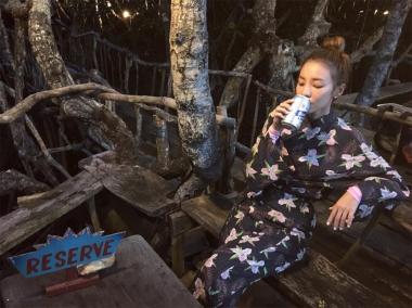 [스타SNS] 투애니원(2NE1) 산다라박, 온천에서 여유롭게 ‘맥주 한 잔’