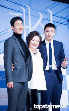 [HD포토] 정우-김해숙-강하늘, ‘가족사진 같은 쓰리샷’