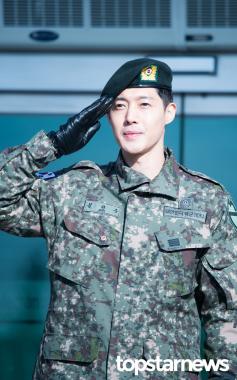 [HD포토] 김현중, ‘전역을 신고합니다’