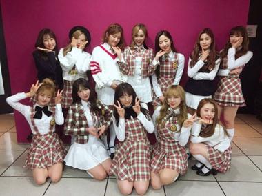 [스타SNS] 우주소녀(WJSN), 다양한 매력의 사진 공개…‘꽃다발인 줄’