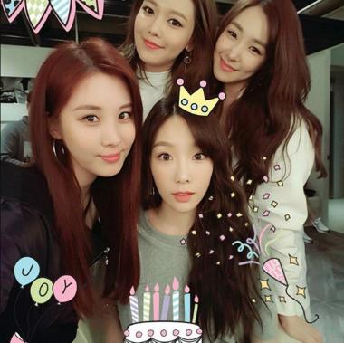 [스타SNS] 소녀시대(SNSD) 서현, ‘태연언니 생일이지만 내가 더 크게 나올거야’