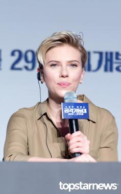 [HD포토] 공각기동대 스칼렛 요한슨(Scarlett Johansson), &apos;기자회견 모습도 섹시함 그 자체&apos;