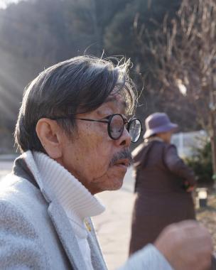 이외수, 박근혜 검찰 소환 앞두고 ‘멀쩡한 국민들을 빨갱이로 만들지 마라’ 소신 발언 주목