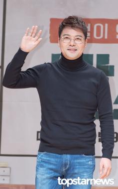 [HD포토] 전현무, ‘수준 높은 방송인’