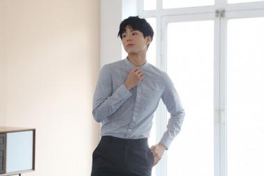 [잇아이템] 박보검, 여름 화보 비하인드컷 공개…‘완벽한 실물’