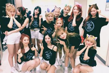 우주소녀(WJSN), 감동의 첫 단독 콘서트 개최 ‘해피 모먼트’