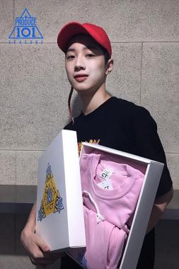 [스타근황] ‘프로듀스 101 시즌2’ 라이관린, 빛나는 비주얼 과시… ‘여심 저격’