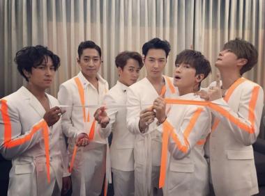 [스타인스타그램] 신화(SHINHWA), 각양각색의 단체샷 공개