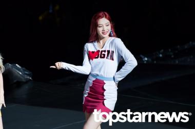 [UHD포토] 레드벨벳(Red Velvet) 조이, ‘레드벨벳의 레드를 맡고 있어요~’