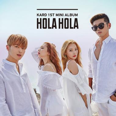 KARD, 혼성 그룹 매력 통했다…‘데뷔곡 ‘Hola Hola’에 관심폭발’