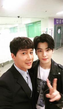 김승현, 차은우와 함께한 훈훈한 사진 새삼 화제 “승현오빠 부럽네요”