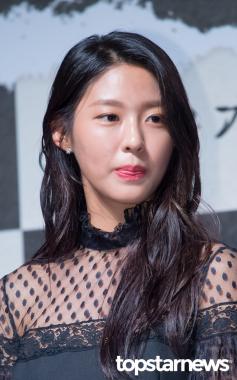 [HD포토] 에이오에이(AOA) 김설현, ‘귀엽게 혀 빼꼼’