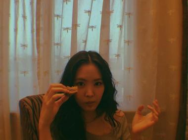 [근황] 에이핑크(Apink) 손나은, 먹는 모습도 예쁜 손여신…‘센터 미모’
