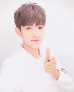 [근황] 사무엘(김사무엘), 엄지를 들게 만드는 외모 과시