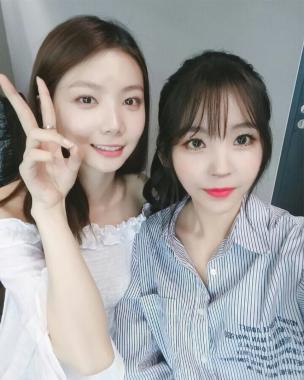 [근황] 레이나 “저번주에 응원와 준 가은이”