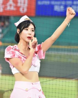 ‘kbo 프로야구’ 송윤화, 응원 열정 뽐내 “간호사의 길은 참 어려웠다”