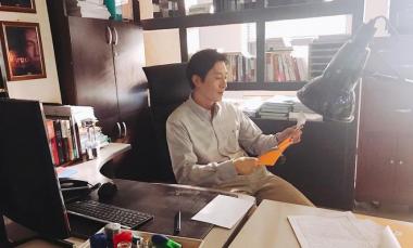 ‘아르곤’ 김주혁, 일하는 모습이 섹시한 김백진 팀장님 “사무실 밖은 위험해”