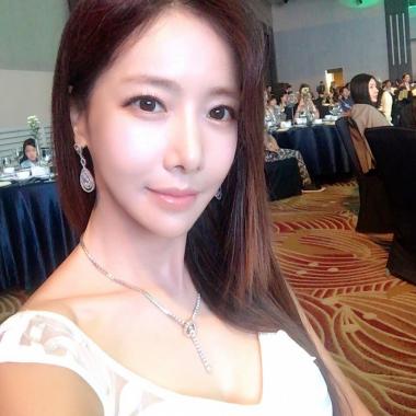 [근황] 김혜진, 나이를 잊은 듯한 아름다운 미모…‘방부제 미모란 이런 것’