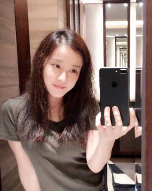 [근황] ‘달콤한 원수’ 박은혜, 수수한 모습의 거울 셀카…‘청순미 가득’