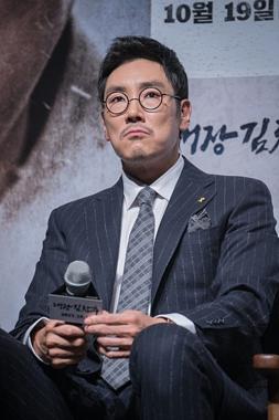 [현장] ‘대장 김창수’ 조진웅 “인물 영화는 이제 그만, 감당 안 돼”