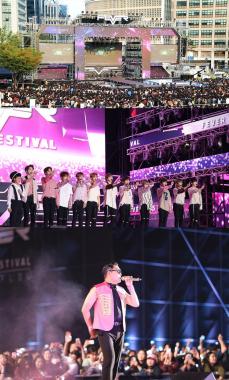 ‘2017 FEVER FESTIVAL’, 싸이-워너원-러블리즈 등 아티스트들의 뜨거운 무대와 함께 성료