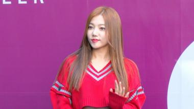 [HD영상] ‘2018 S/S 헤라서울패션위크’ 이채영, 미모만큼 정열적인 빨간색