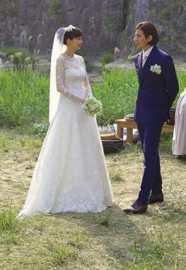 원빈, 아내 이나영과 비공개 결혼식 모습 새삼 화제…‘영화 속 장면같아’