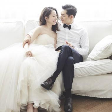 장진영♥강해인, 사랑 가득한 웨딩 화보 사진 새삼 화제…‘결혼 축하해요’