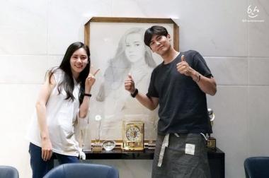 ‘동상이몽2’ 추자현, 우효광과 자신의 초상화 앞에서 찰칵…‘우블리 그림’