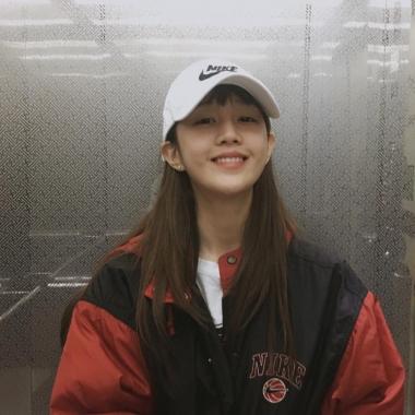 [근황] 박보람, 모자로도 가릴 수 없는 아름다운 미모…‘사랑스러운 미소’