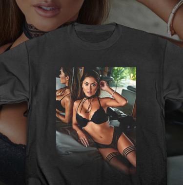 [근황] ‘ufc’ 아리아니 셀레스티, 자신의 자태 담은 티셔츠 공개