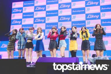 [UHD포토] 트와이스(TWICE), ‘깜찍한 포토타임 포즈’