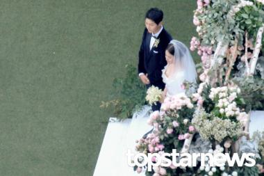 [UHD포토] 송중기·송혜교 결혼식, ‘오늘부터 부부입니다’