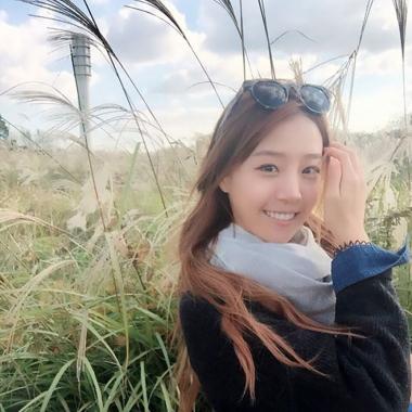 ’LA다저스 류현진의 그녀’ 배지현, 화보 같은 일상 공개 “가을느낌 충만한 하늘공원”
