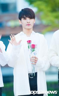 [HD포토] 레인즈(RAINZ) 김성리, ‘손끝까지 완벽한 남자’