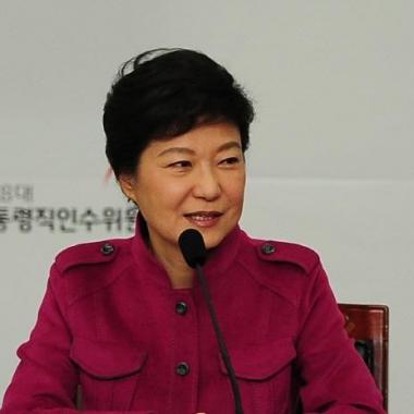 자유한국당, 박근혜 제명 처리하나?…홍준표 ‘원칙대로’ vs 김태흠 ‘반발’