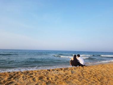 [근황] ‘당잠사’ 이종석X정해인, 바닷가에서 훈훈한 한때…‘이 조합 찬성입니다’