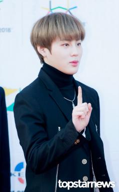 [HD포토] 워너원(Wanna One) 하성운, ‘작정하고 귀여운 비주얼’