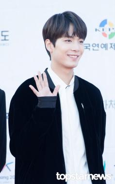 [HD포토] 뉴이스트 W(NU&apos;EST W) JR, ‘세상이 환해지는 미소’