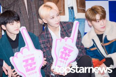 [UHD포토] 세븐틴(SVT) 정한, ‘포토월에서도 천사美 붐붐!’ (꾼 VIP시사회)