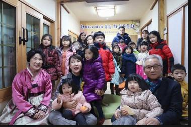 ‘신연희 강남구청장 측과 신경전’ 전현희 의원, “어린이도서관 개관식에 힘써준 관계자들에게 감사”