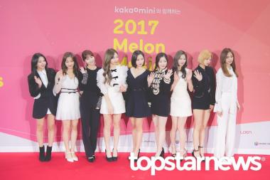 [UHD포토] 트와이스(TWICE), ‘오늘따라 더 예쁜 애 옆에 예쁜 애들’ (2017 멜론뮤직어워드)