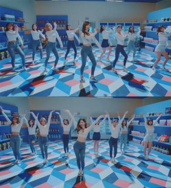 [근황] 트와이스(TWICE), ‘슈퍼문’이 뜨는 오늘 ‘Heart Shaker’ 티저 공개