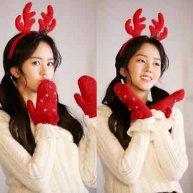 [근황] 김소현, 미리 ‘크리스마스 룩’ 공개…‘눈부신 미모’