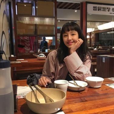 [근황] 박보람, 서인국이 반한 ‘러블리 미모’…“누구랑 데이트 중?”