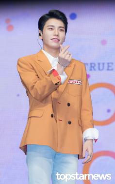 [HD포토] 제이비제이(JBJ) 김상균, ‘조이풀에게 보내는 하트’